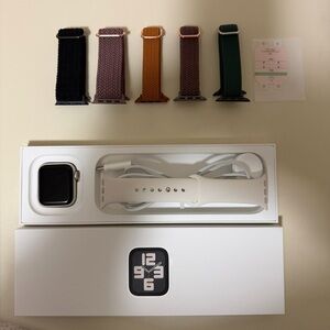 Apple Watch SE 2nd Gen GPS 40mm Starlight Case and Starlight Band.